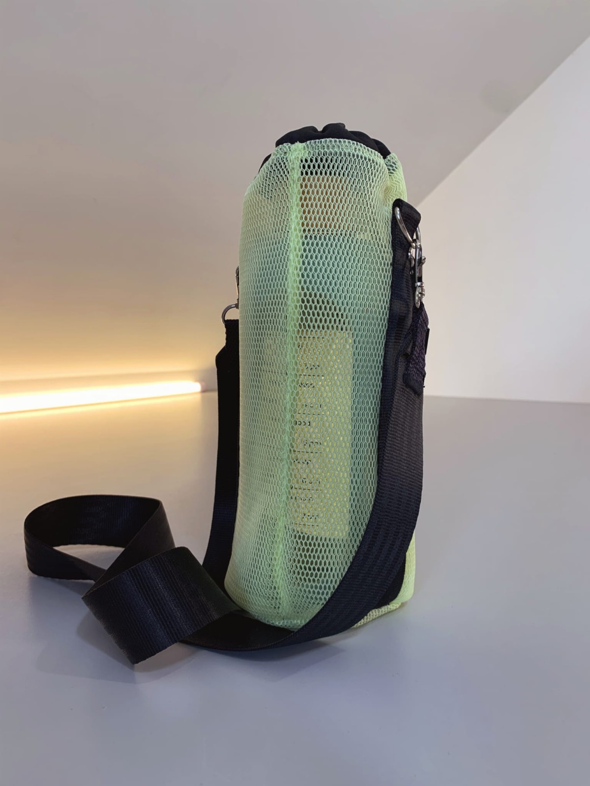 CUB_waterbottle_lime05.jpg
