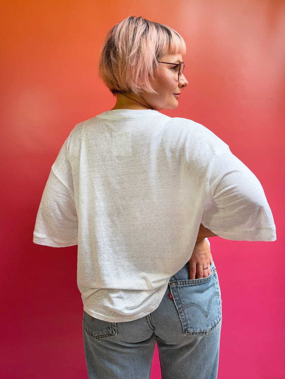 cub_linen_tee_white_crew04_net.jpg