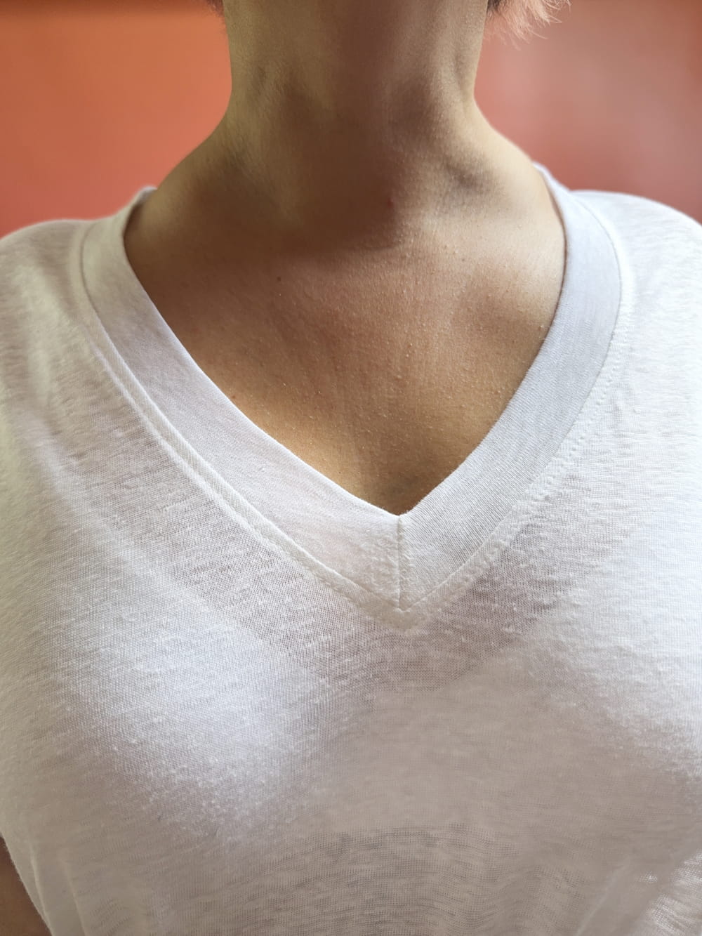 cub_linen_tee_white_v05_net.jpg
